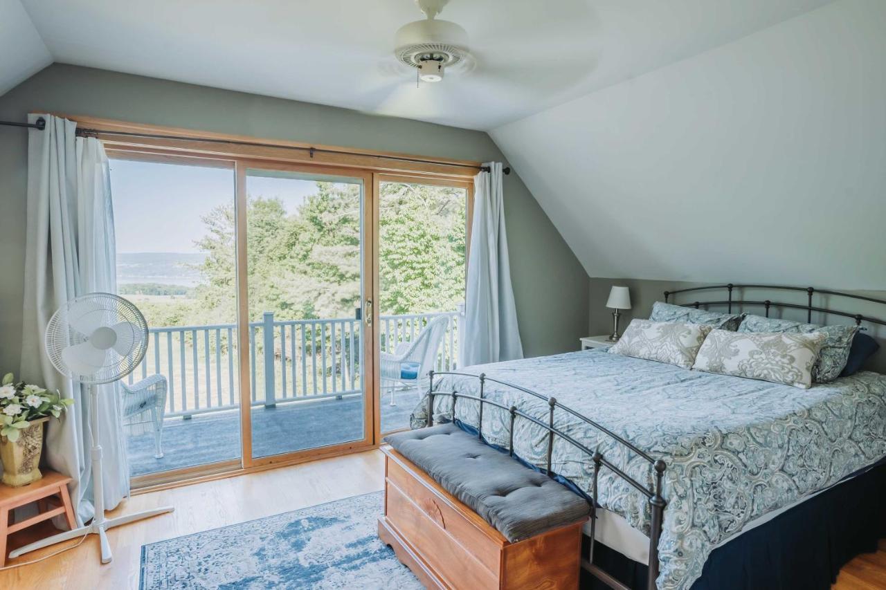 Lake-View Home With Pool In Hammondsport! Extérieur photo
